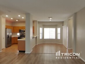 9015 W Gibson Ln in Tolleson, AZ - Building Photo - Building Photo