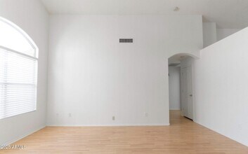 12550 W Palm Ln in Avondale, AZ - Building Photo - Building Photo