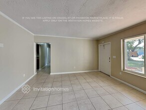 10331 NW 18th Pl in Pembroke Pines, FL - Building Photo - Building Photo