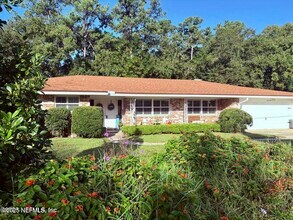 6812 Caballero Dr in Jacksonville, FL - Building Photo - Building Photo