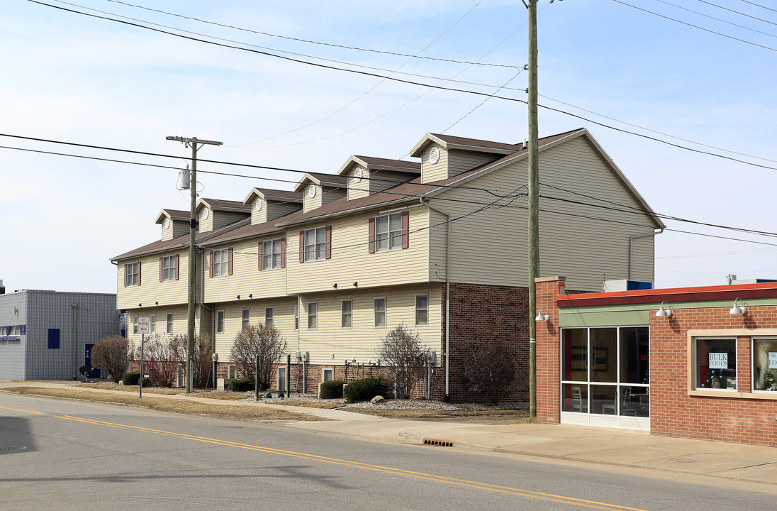 Hills Street in South Bend, IN - Building Photo