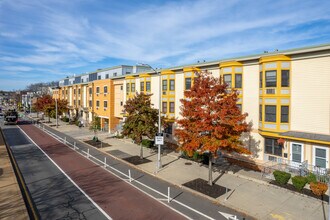 Trolley Square in Cambridge, MA - Foto de edificio - Building Photo