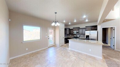 7656 Mammoth Ln in El Paso, TX - Building Photo - Building Photo