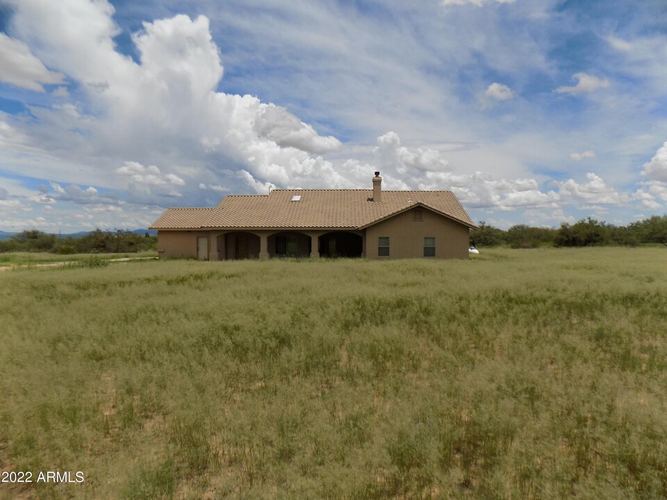 8081 S Fairfield Cir in Hereford, AZ - Foto de edificio