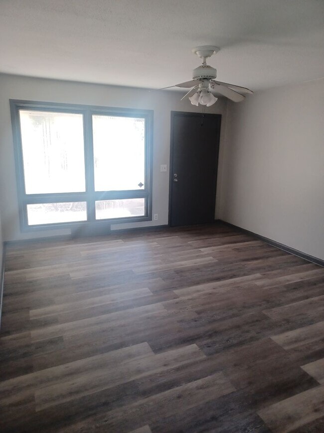 property at 3322 S Mt Carmel Ave