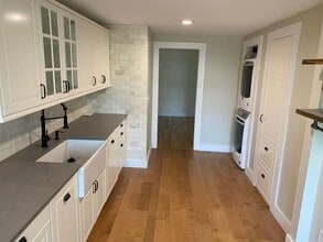 10 Willow Ct, Unit 1 in Arlington, MA - Foto de edificio - Building Photo