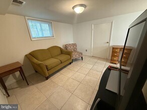 5712 7th St N in Arlington, VA - Building Photo - Building Photo