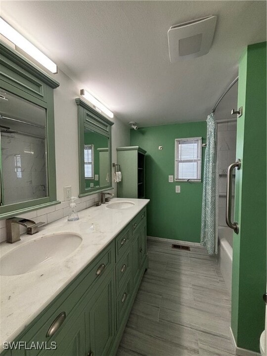 79 Sun Cir in Ft. Myers, FL - Building Photo
