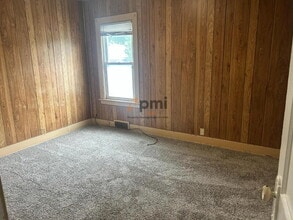 6516 Meadow Ln Ave in Hammond, IN - Building Photo - Building Photo