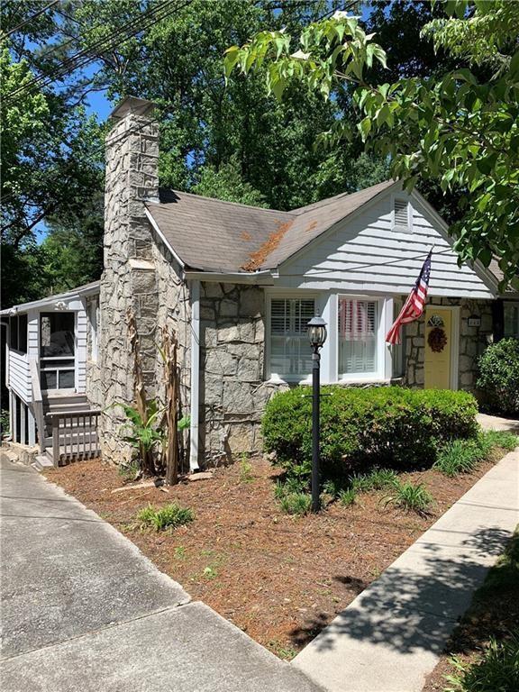 property at 664 Courtenay Dr NE