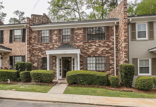 property at 2926 Arrowhead Dr