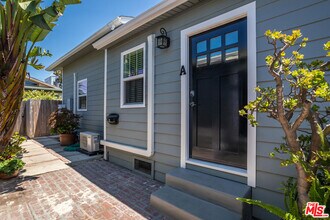 336 Rennie Ave in Los Angeles, CA - Building Photo - Building Photo