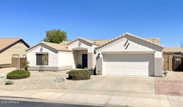 8616 E Ocaso Ave in Mesa, AZ - Building Photo - Building Photo