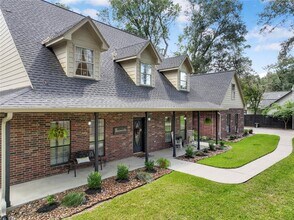 415 Lago Trace Dr in Huffman, TX - Building Photo - Building Photo