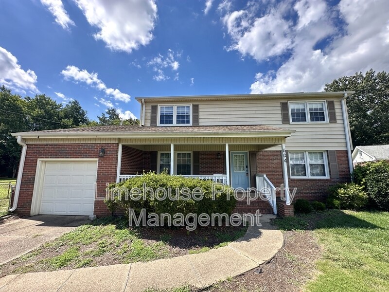 604 Berkley Pl in Virginia Beach, VA - Building Photo