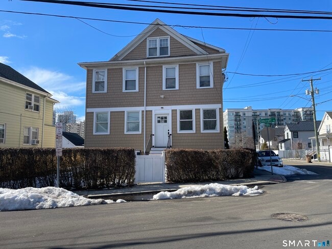 property at 41 Elmcroft Rd