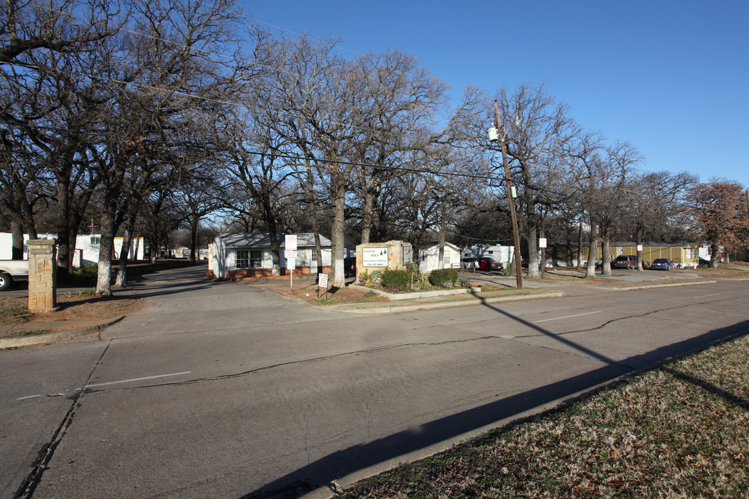 Stone Tree Mobile Home Park in Irving, TX - Building Photo