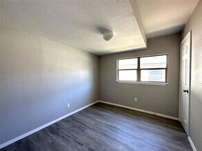 87 Paris Dr in Pottsboro, TX - Building Photo - Building Photo