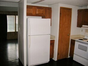 205 E Elm St in Burnet, TX - Building Photo - Building Photo