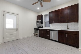3046 N Kenmore Ave, Unit 1 in Chicago, IL - Building Photo - Building Photo