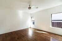 609 Boundary St photo'