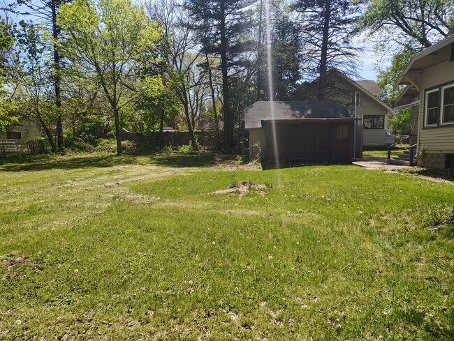 2222 Andrews St in Rockford, IL - Building Photo - Building Photo