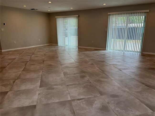 5839 Erin Ln S in St. Petersburg, FL - Building Photo - Building Photo