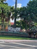4906 Schooner Dr in Fort Lauderdale, FL - Building Photo