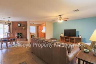 2845 E Sierra St in Phoenix, AZ - Building Photo - Building Photo