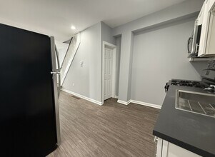 210 Horton St in Philadelphia, PA - Building Photo - Building Photo