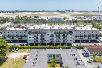 Virginia Gardens Condominium in Virginia Gardens, FL - Building Photo - Building Photo