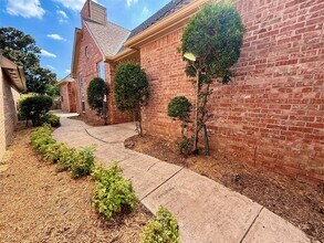 3816 Tudor Cir in Norman, OK - Building Photo - Building Photo