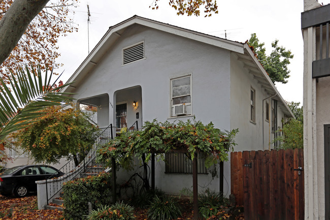 1408 U St in Sacramento, CA - Foto de edificio - Building Photo