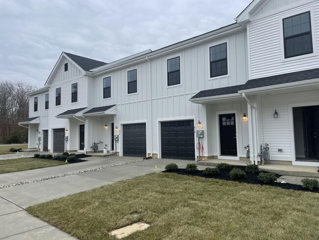 property at 385 N Tuckahoe Rd