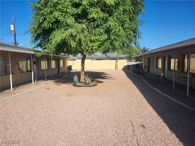 559 San Pablo Dr in Las Vegas, NV - Building Photo - Building Photo