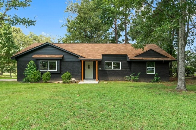 property at 62 Greenbriar Dr