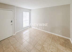 4534 Valley Stream Dr in Memphis, TN - Building Photo - Building Photo