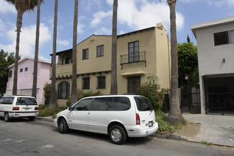 5837 Gregory Ave in Los Angeles, CA - Building Photo - Building Photo