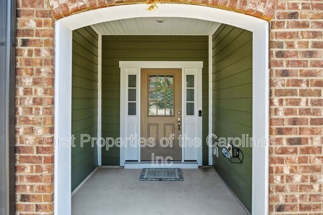 1245 Pebble Grove Dr in Clover, SC - Building Photo - Building Photo