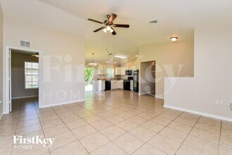 3923 E Gator Cir in Cape Coral, FL - Building Photo - Building Photo
