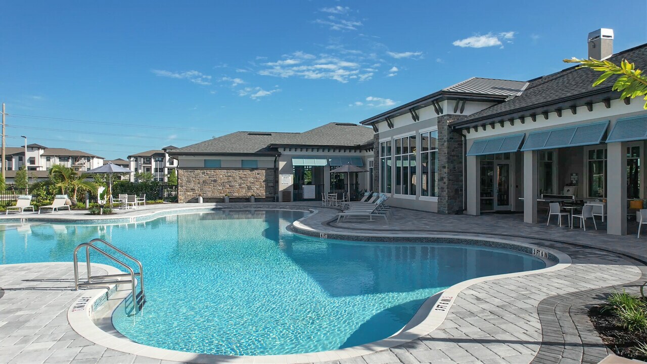 VIVE Apartments - Fort Myers, FL in Ft. Myers, FL - Building Photo