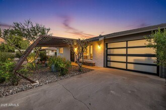 2607 N 51st St in Phoenix, AZ - Building Photo - Building Photo