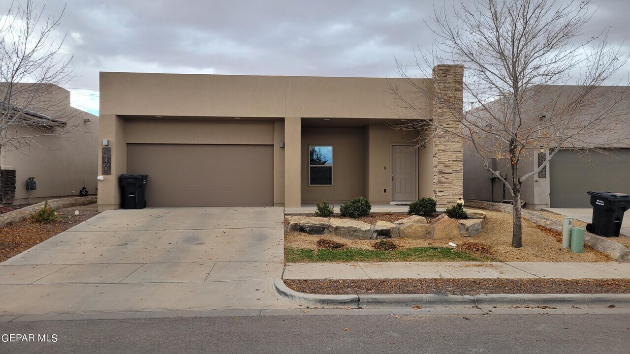 13408 Wigan Rd in El Paso, TX - Building Photo