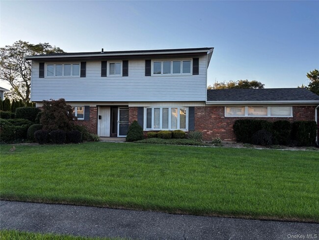 property at 17 Shelley Dr