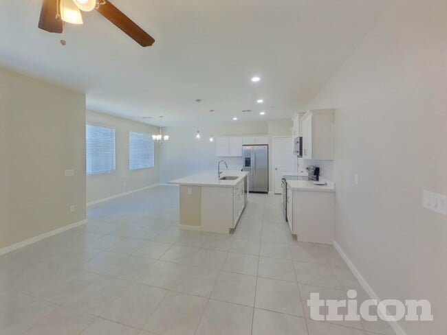 1349 N Parkcrest in Mesa, AZ - Foto de edificio - Building Photo