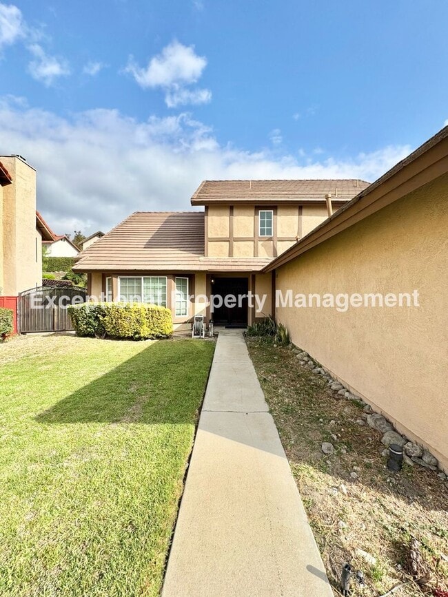 11474 Mt San Antonio Ct in Rancho Cucamonga, CA - Building Photo - Building Photo