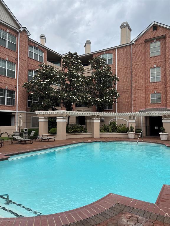 2111 Welch St in Houston, TX - Building Photo - Building Photo