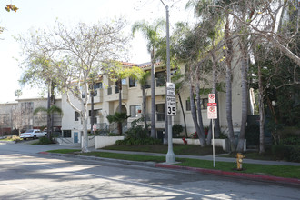 The Vercelli Apartments in Venice, CA - Building Photo - Building Photo