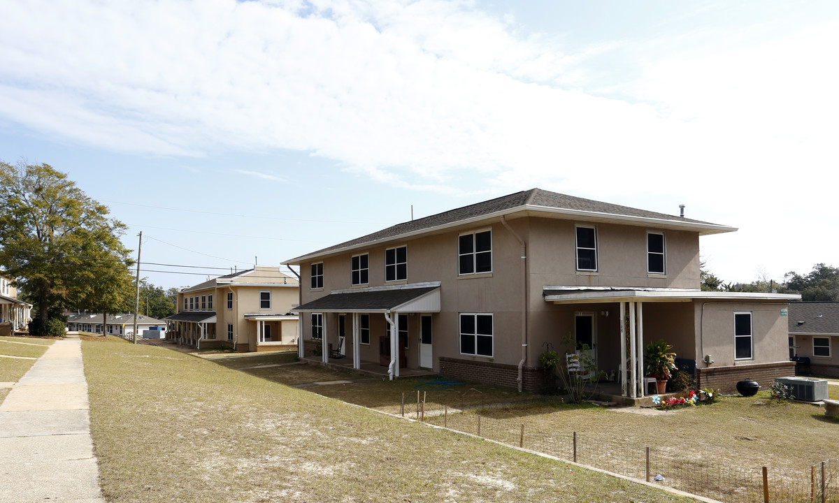 1300 E Cervantes St in Pensacola, FL - Building Photo