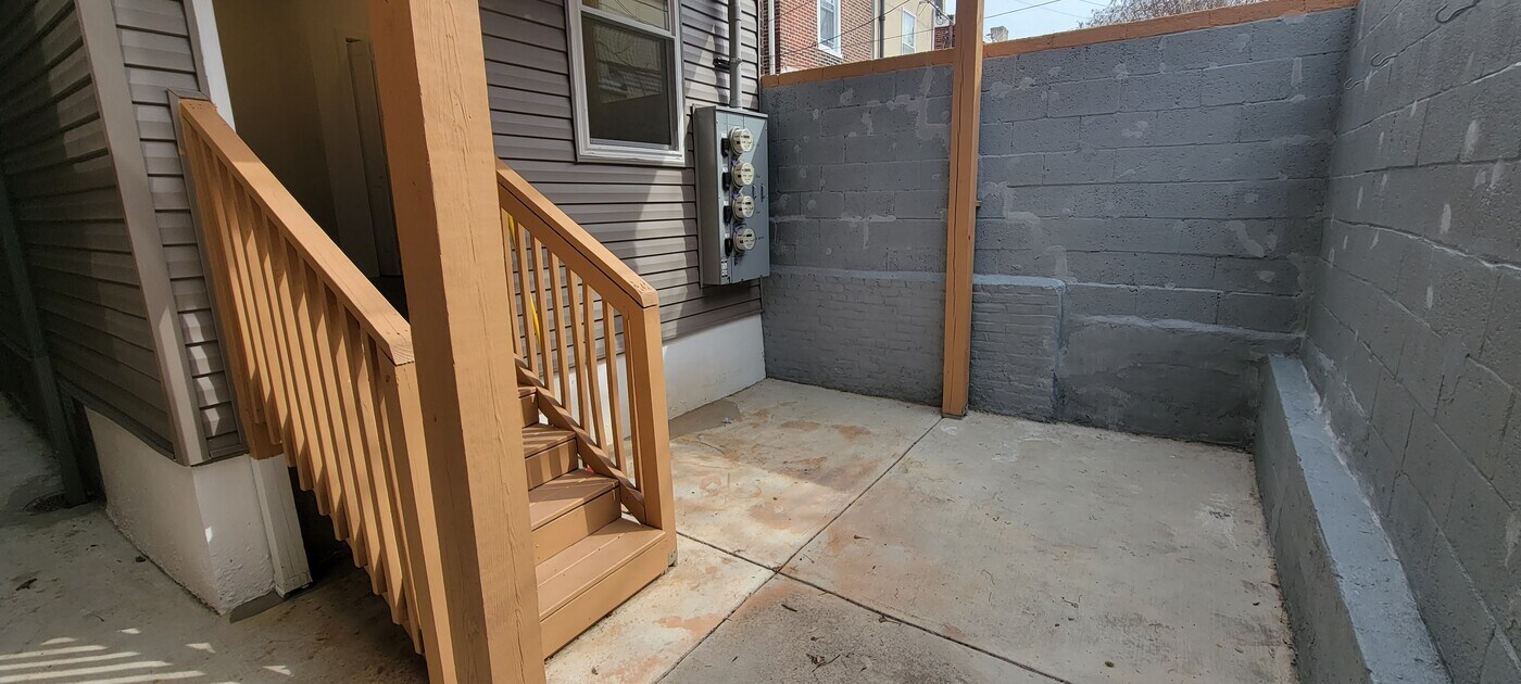 2230 Christian St, Unit 1 in Philadelphia, PA - Building Photo